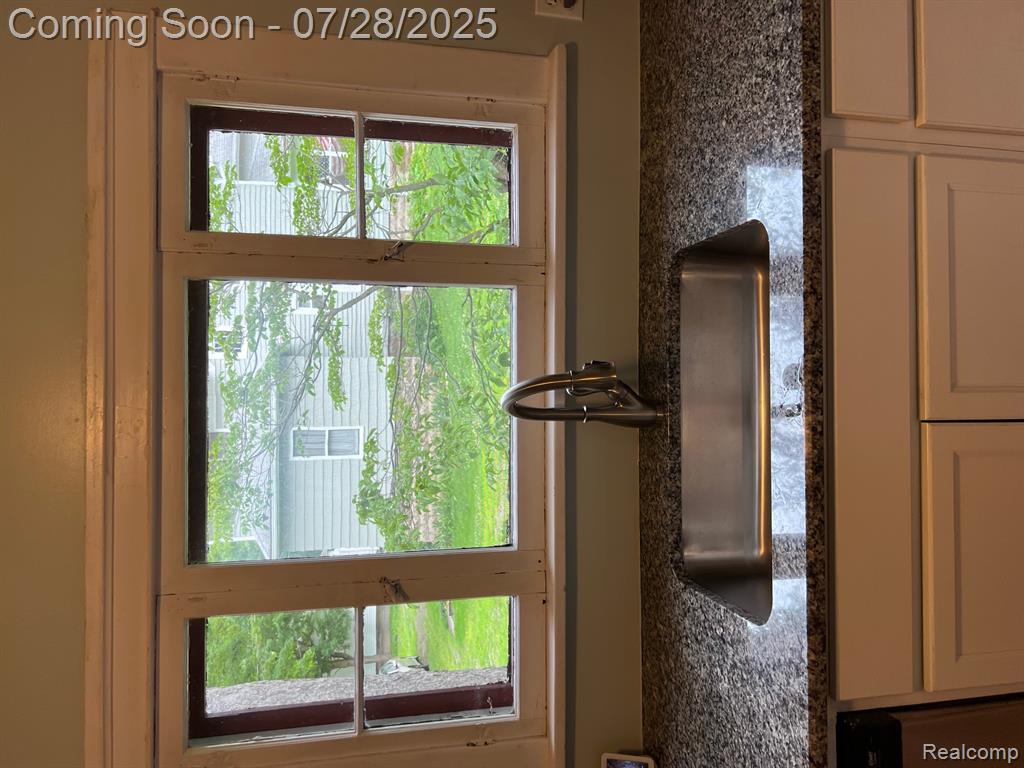 617 N Madison Street, Lapeer, MI 48446 — Photo 19