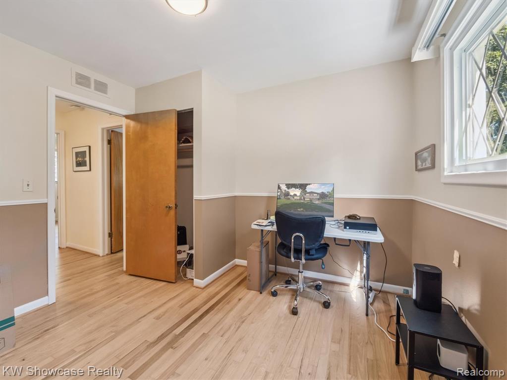 714 Sweetbriar, Milford, MI 48381 — Photo 18