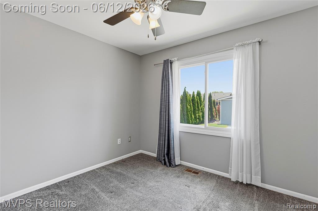 21618 Sue Ellen Drive, Macomb, MI 48044 — Photo 12