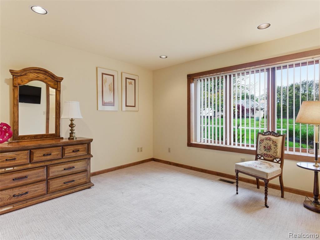 23 Chateaux Du Lac, Fenton, MI 48430 — Photo 27