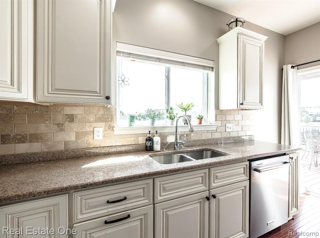 26164 International Drive Drive, South Lyon, MI 48178 — Photo 16