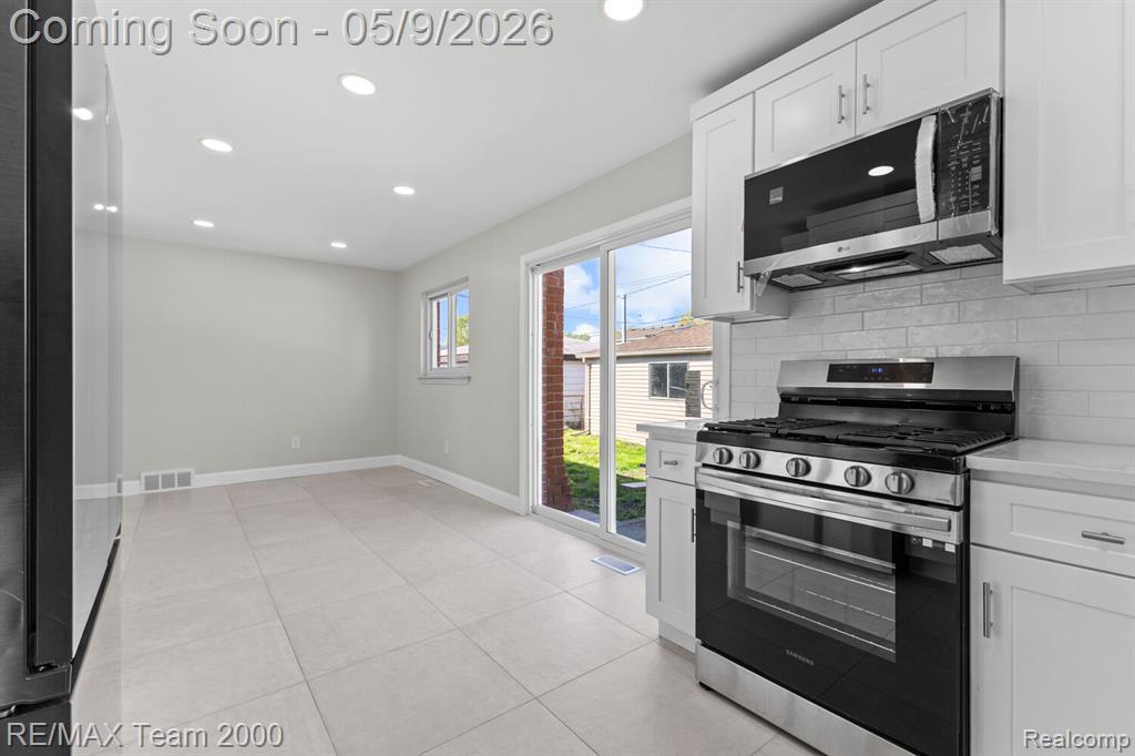 6557 Huntleigh Street, Garden City, MI — Photo 13