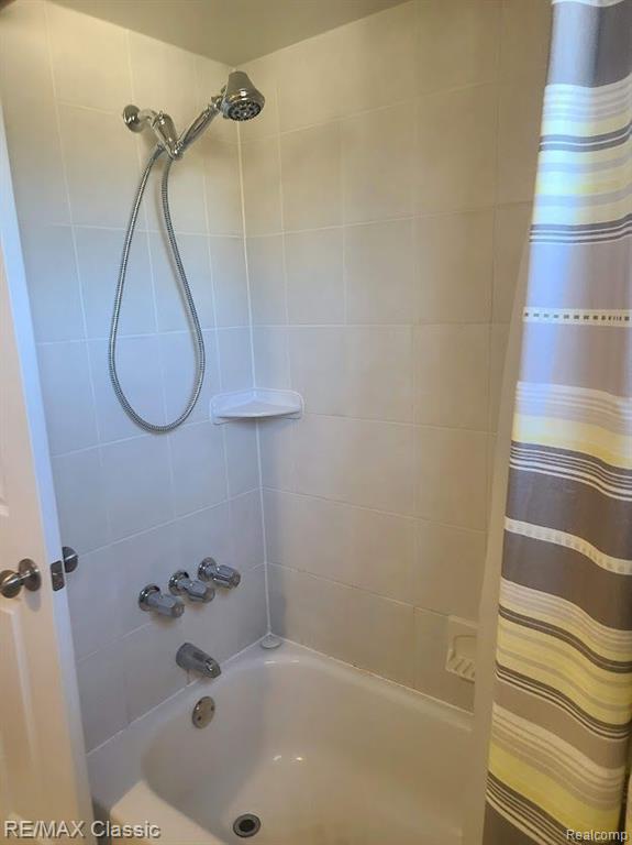 937 E ANNABELLE Avenue, Hazel Park, MI 48030 — Photo 16