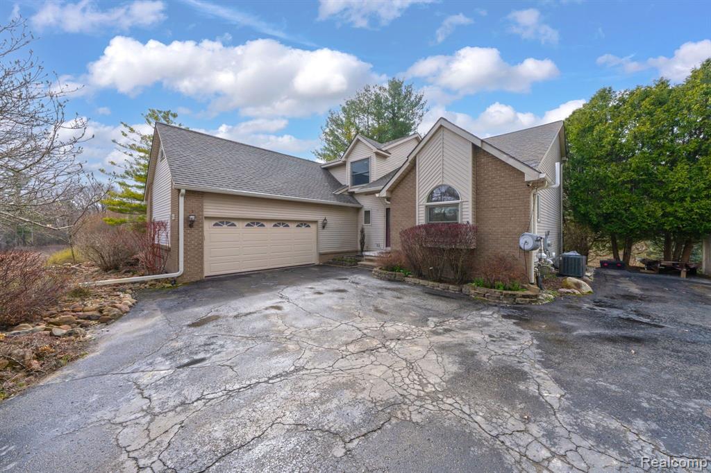 950 Hidden Valley Drive, Lake Orion, MI 48362 — Photo 50