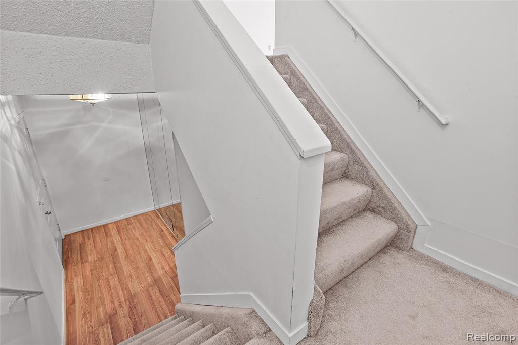 7147 Elmhurst, West Bloomfield, MI — Photo 18
