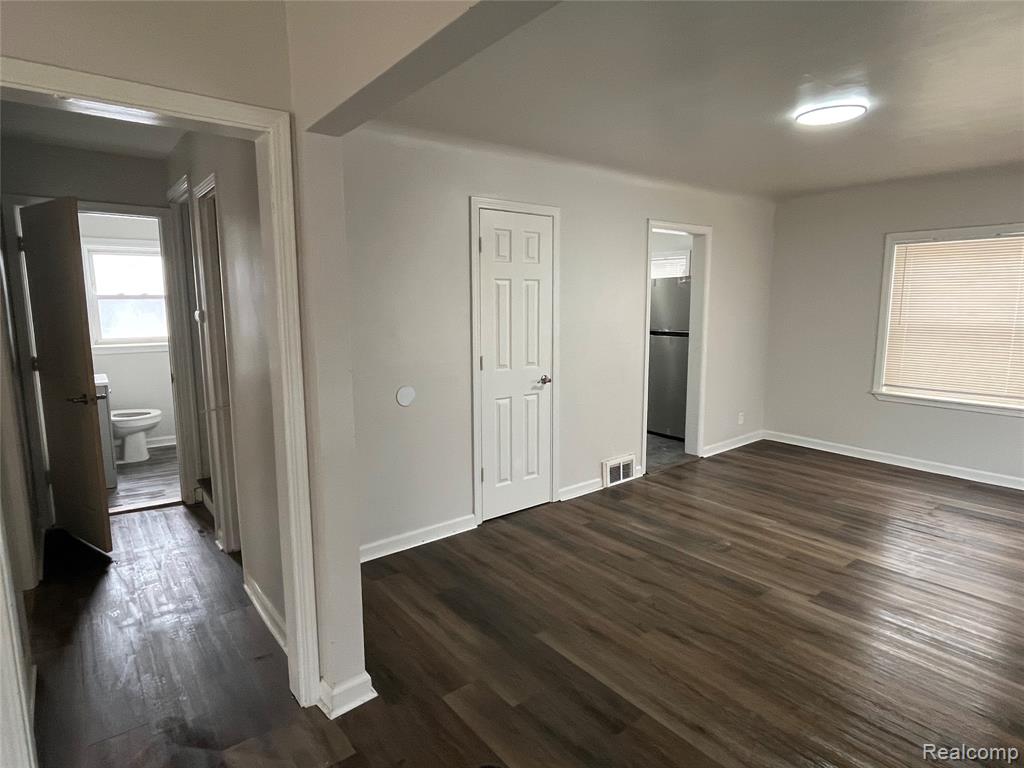 519 HIGHLAND Avenue, Pontiac, MI 48341 — Photo 2