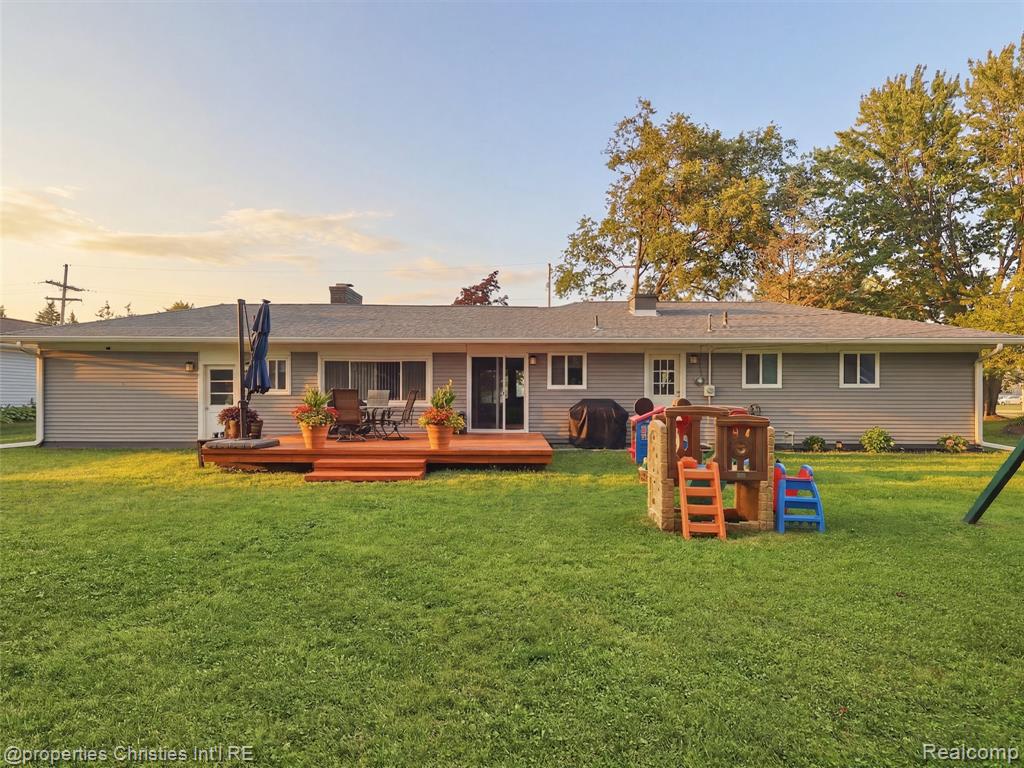 52735 Washington Street, New Baltimore, MI 48047 — Photo 25