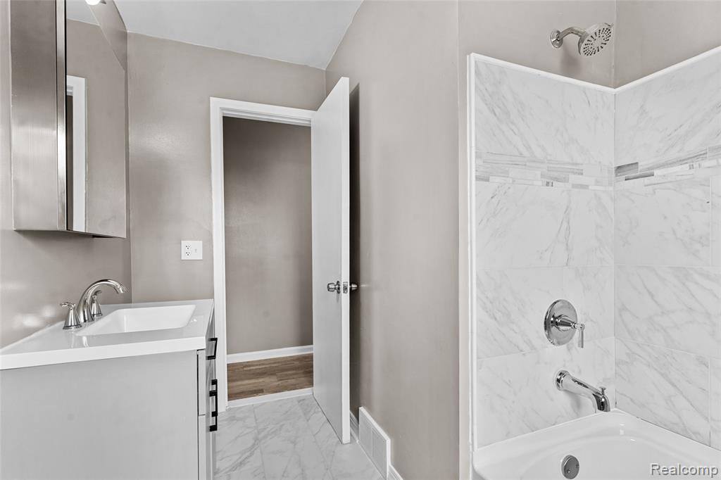 19335 Chapel Street, Detroit, MI 48219 — Photo 17