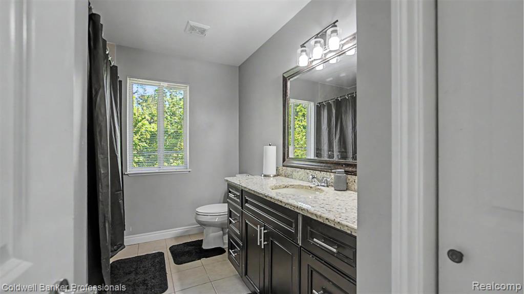 22262 Brywood Court, Clinton Twp, MI 48036 — Photo 34