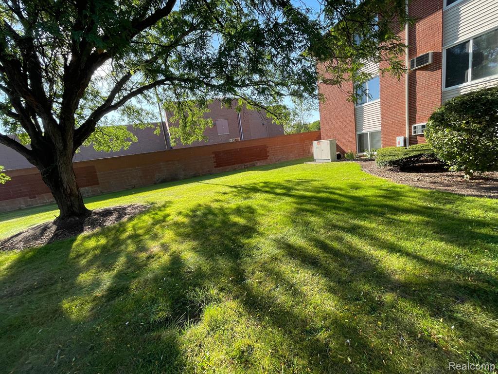 7460 CENTRAL ST APT 3, Westland, MI — Photo 3