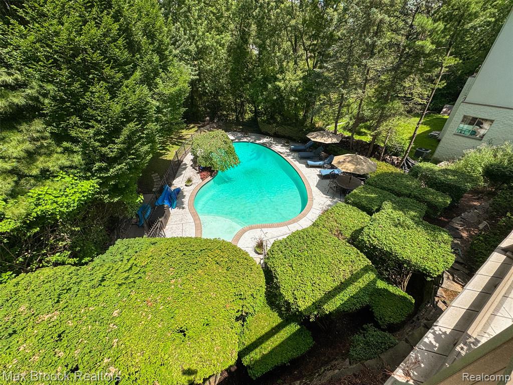 4695 Maura Lane, West Bloomfield, MI 48323 — Photo 16