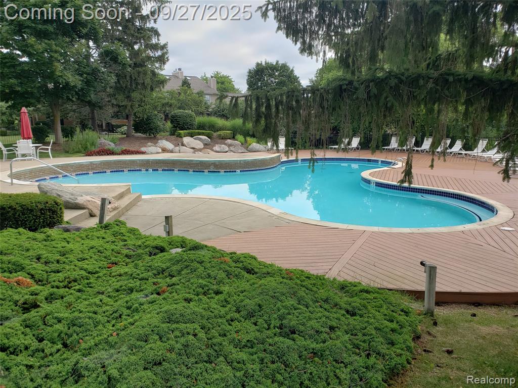 40050 Crosswinds, Novi, MI — Photo 17
