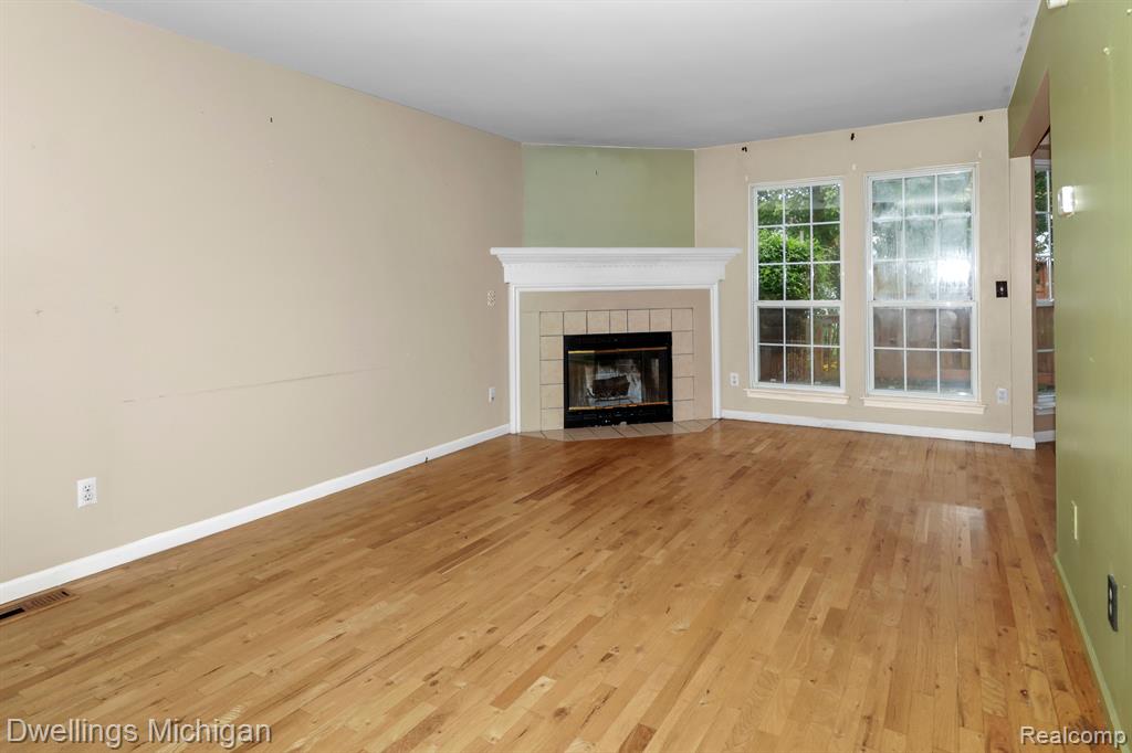 43547 YORKVILLE Drive, Canton, MI 48188 — Photo 3