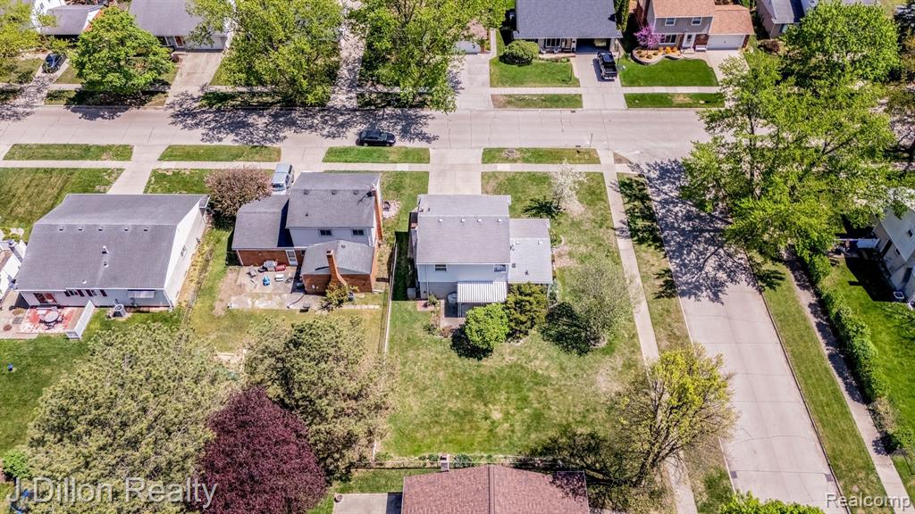 9121 TAVISTOCK Drive, Plymouth, MI 48170 — Photo 53