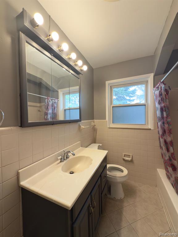 7402 COLONIAL Street, Dearborn Heights, MI 48127 — Photo 12