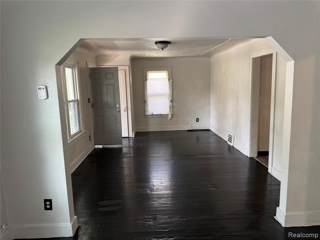 6380 Rosemont Avenue, Detroit, MI 48228 — Photo 6