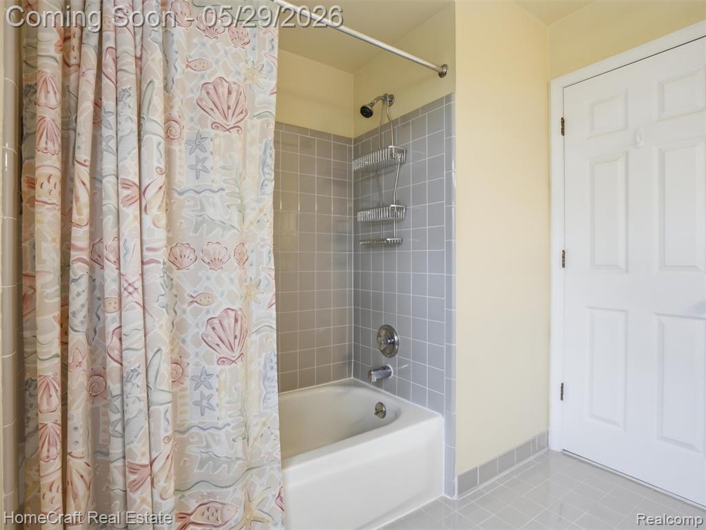 45088 DANBURY Road, Canton, MI 48188 — Photo 26