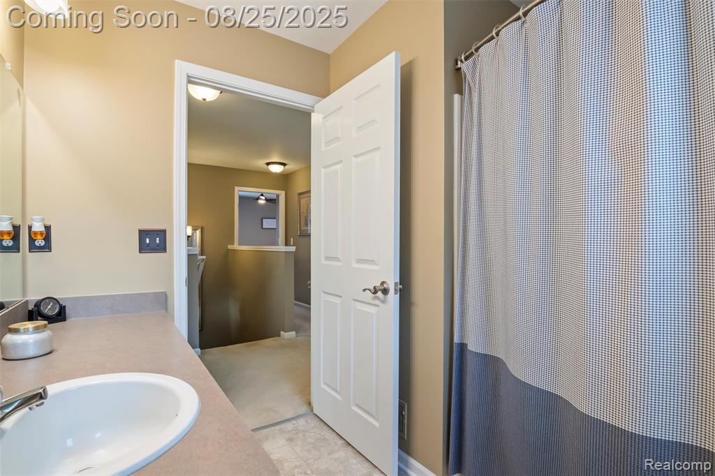 48201 Nottinghill Lane, Canton, MI 48188 — Photo 30