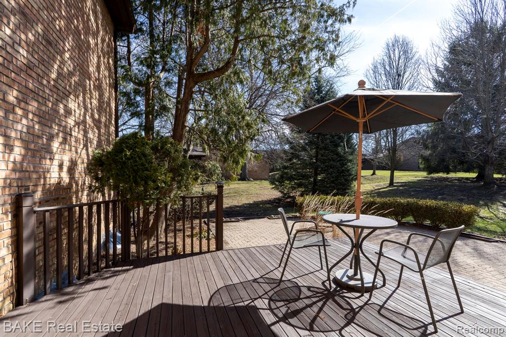 881 Greenhills Drive, Ann Arbor, MI 48105 — Photo 7