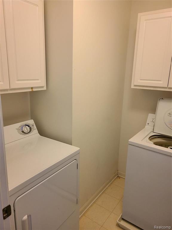41130 MAPLEWOOD Drive, Canton, MI 48187 — Photo 17