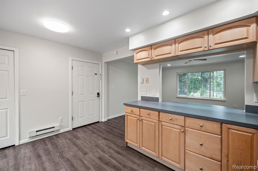 96 Village Court, Ortonville, MI 48462 — Photo 10