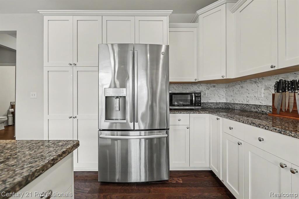 49455 Messara Drive, Macomb, MI 48042 — Photo 18