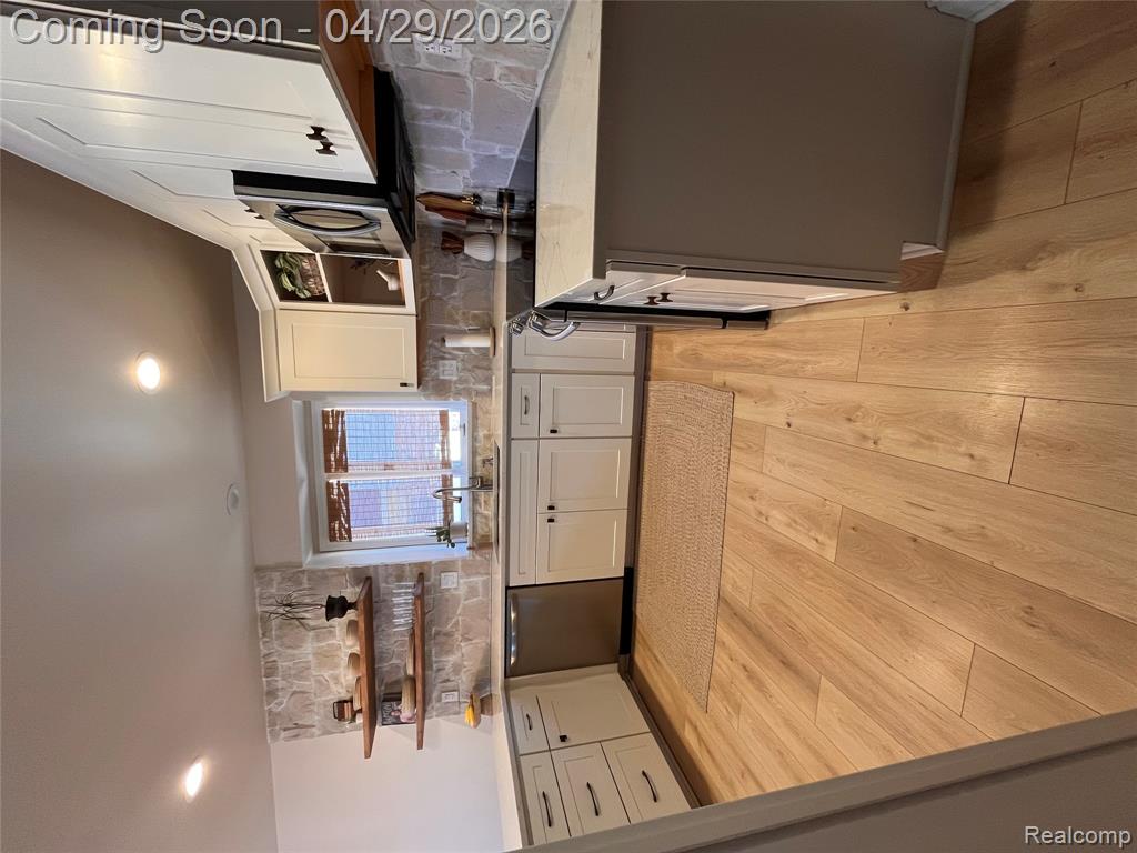800 Saint Johns Boulevard, Lincoln Park, MI 48146 — Photo 6
