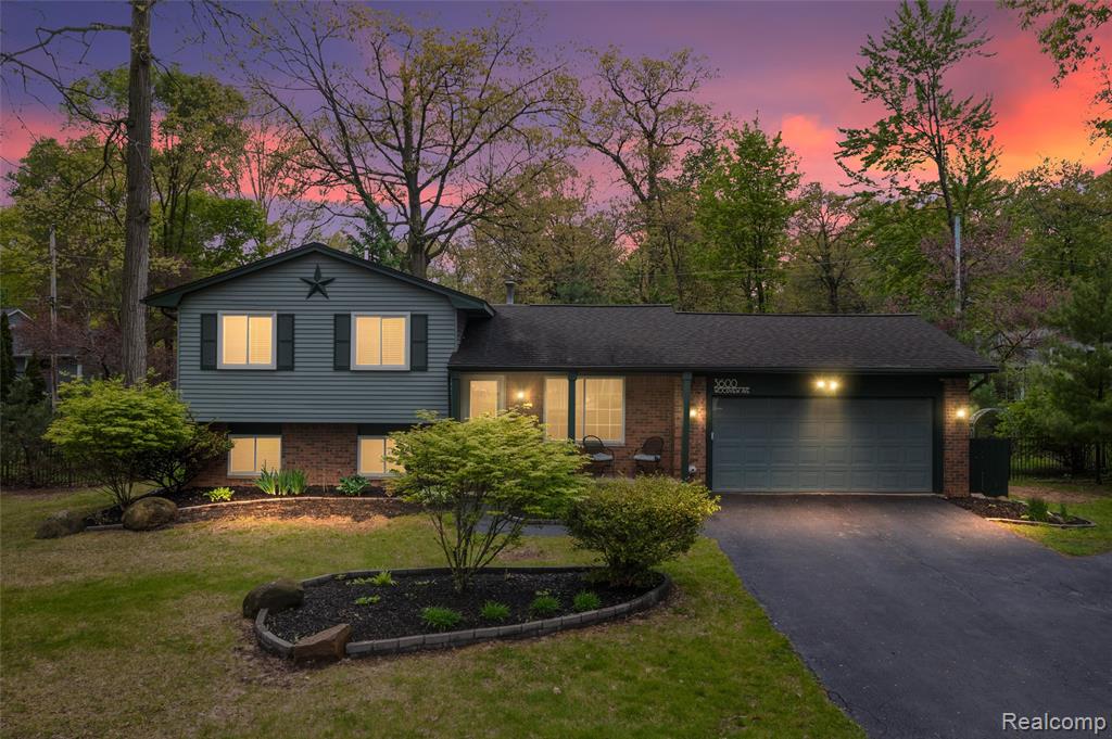 3600 Woodview Avenue, West Bloomfield, MI 48324 — front exterior