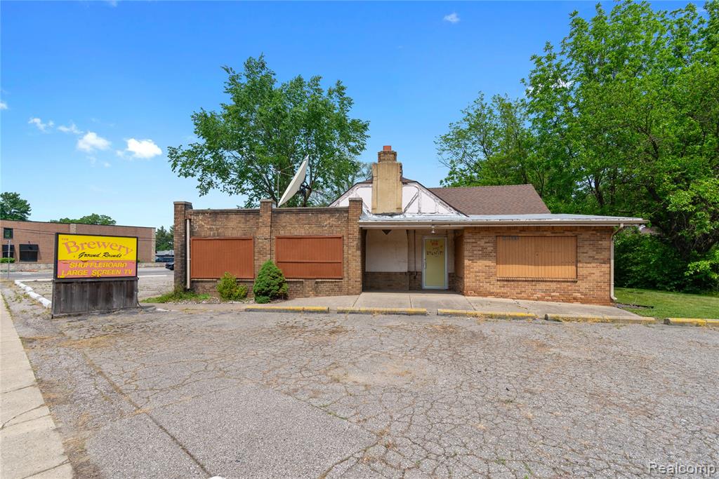 8626 Michigan Avenue, Dearborn, MI, 48210