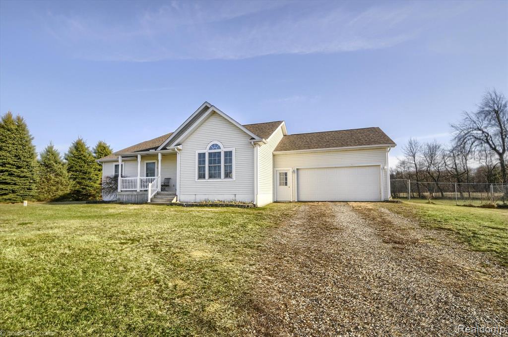 5732 COBBLESTONE Drive, North Branch, MI 48461 — Photo 41