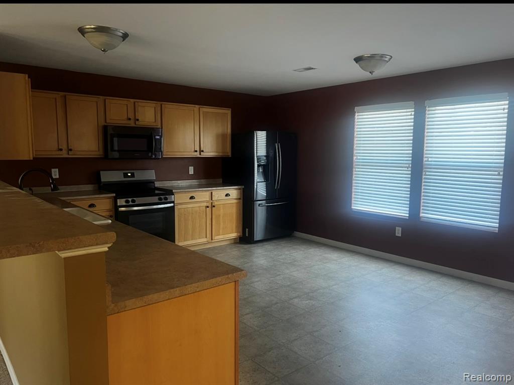 6460 Avalon Drive SE, Caledonia, MI 49316 — Photo 2