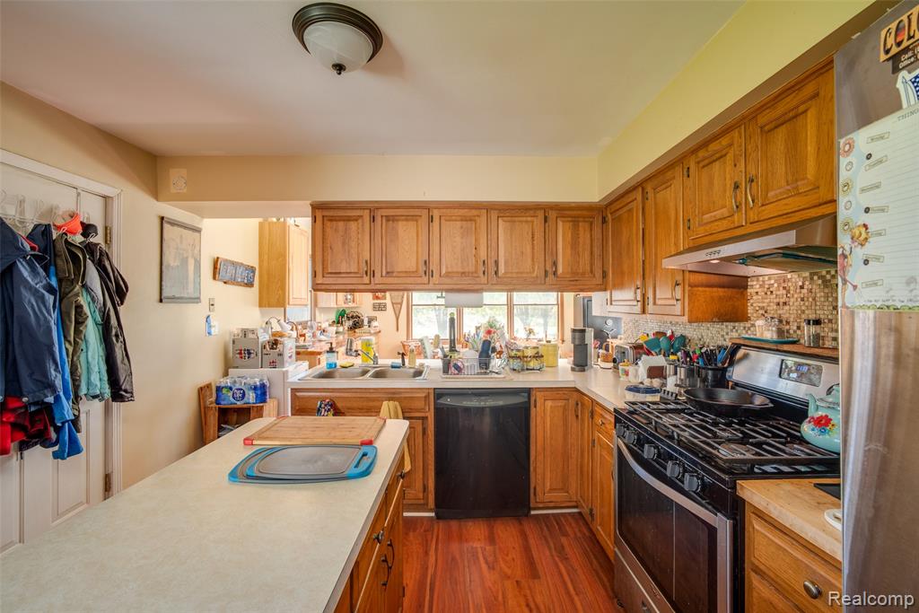 840 W Rose Center Road, Holly, MI 48442 — Photo 6