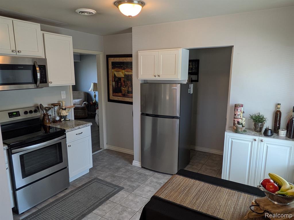 88 CROCKER Boulevard, Mount Clemens, MI 48043 — Photo 8