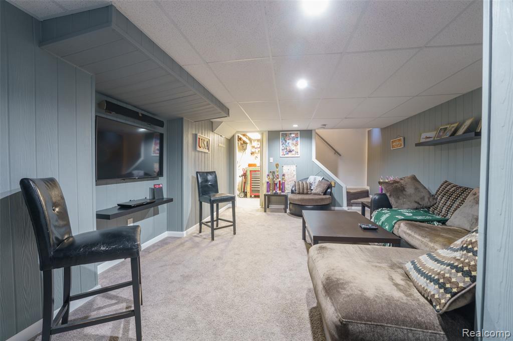 47582 Fox Court, Canton, MI 48187 — Photo 28