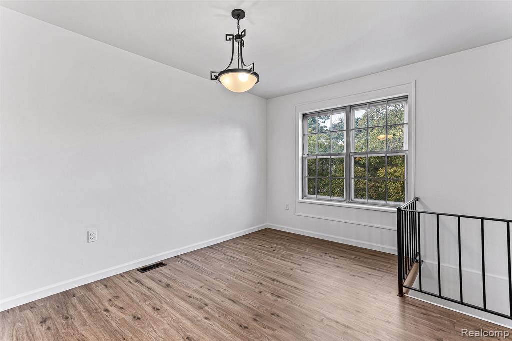 39523 VILLAGE WOOD Road, Novi, MI — Photo 8