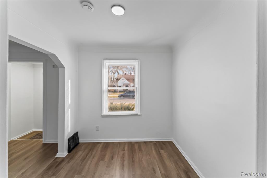 9099 STOUT Street, Detroit, MI 48228 — Photo 15