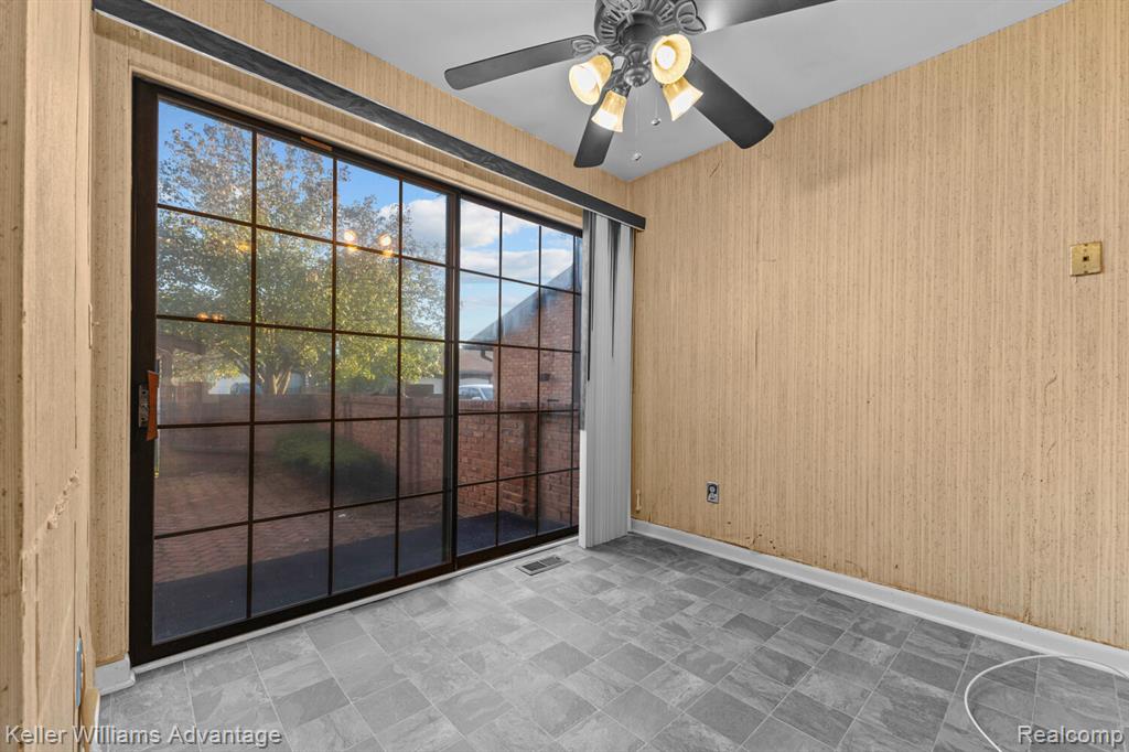 26692 Summerdale Drive, Southfield, MI 48033 — Photo 14
