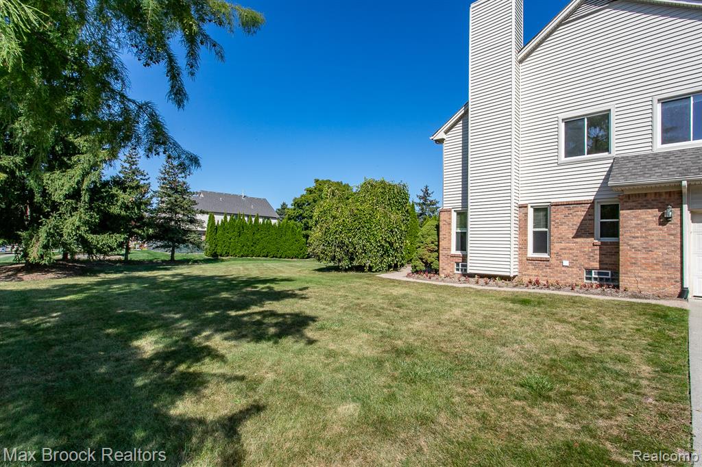 6817 Woodcrest Drive, Troy, MI 48098 — Photo 64