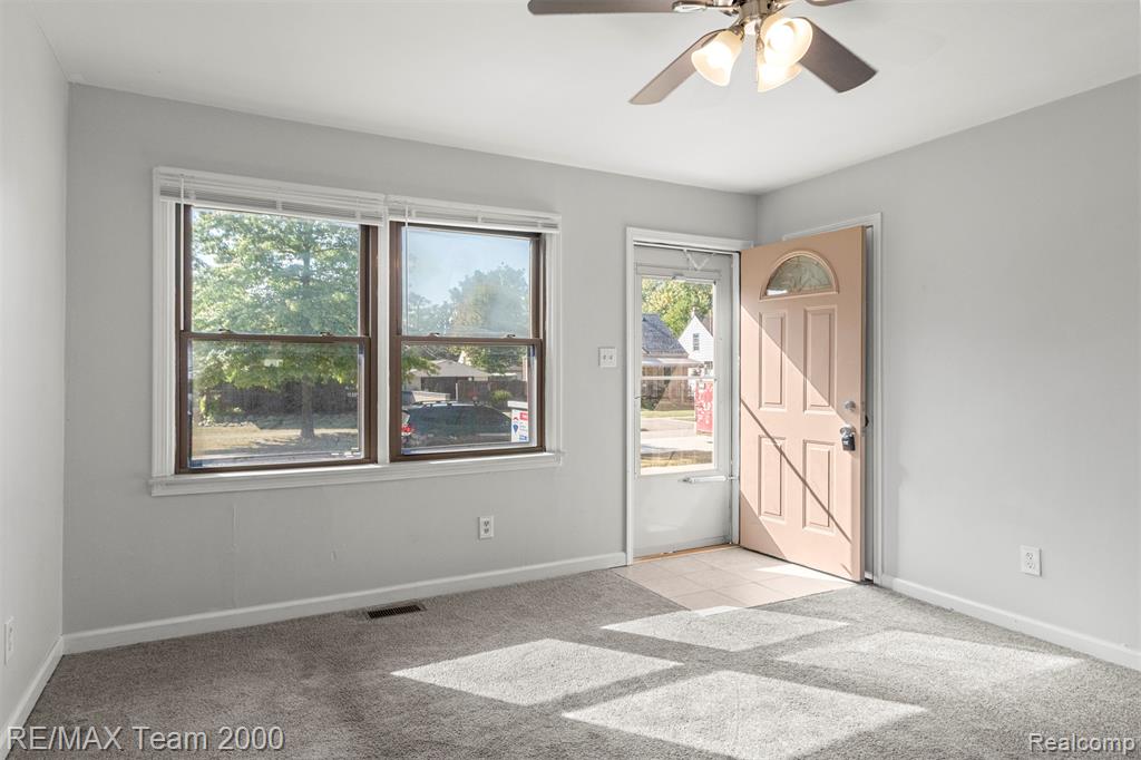 4973 Ziegler Street, Dearborn Heights, MI 48125 — Photo 4