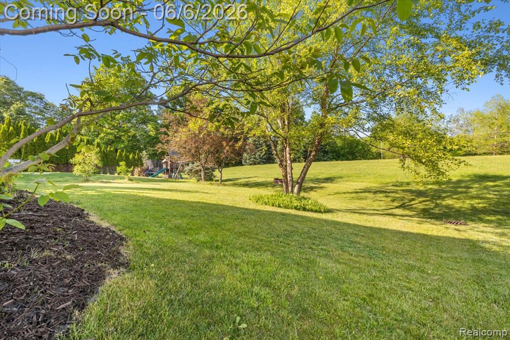 989 Callaway Court, Howell, MI 48843 — Photo 8