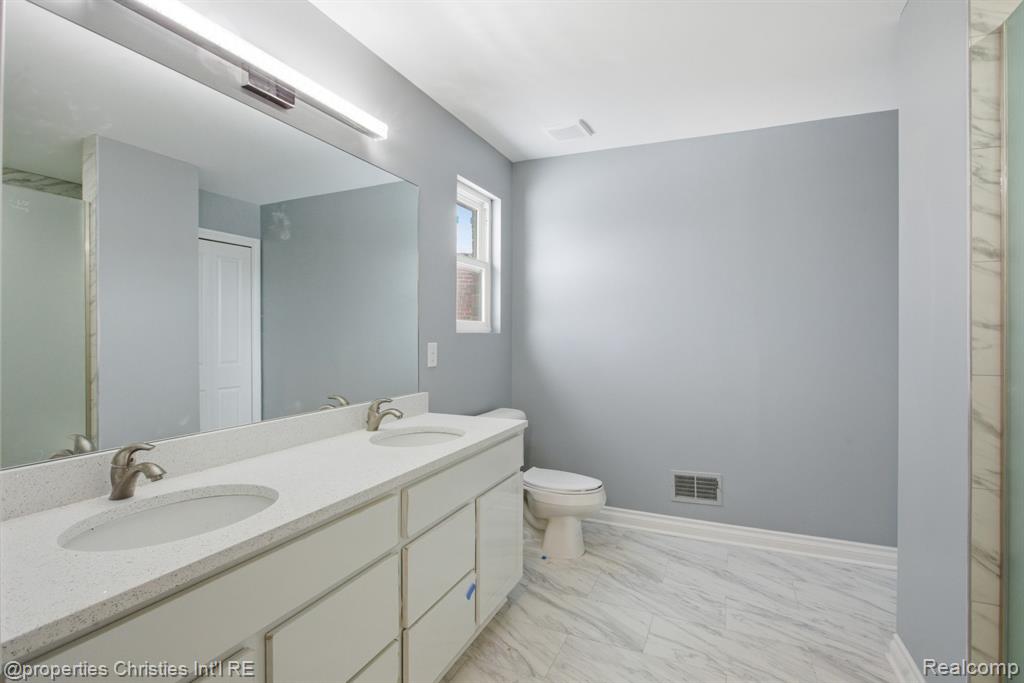 3120 Roma Court, Wixom, MI 48393 — Photo 27