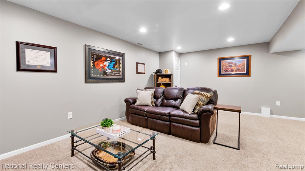 9634 Wexford Drive, Ypsilanti, MI 48198 — Photo 31