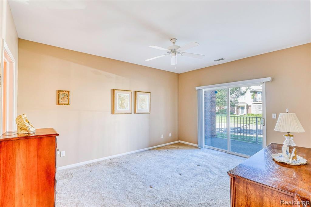 1828 FLAGSTONE Circle, Rochester, MI 48307 — Photo 17