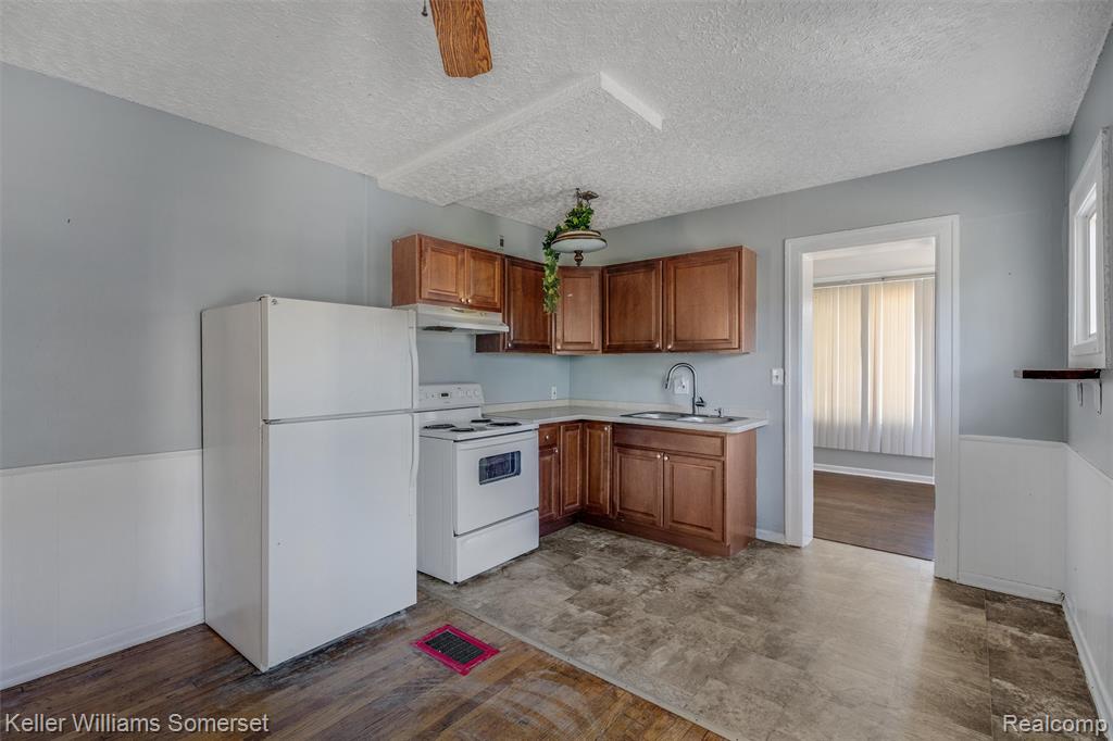 638 Seward Street, Detroit, MI 48202 — Photo 30