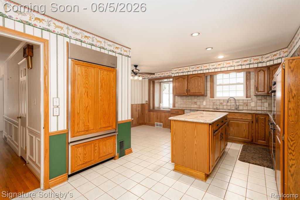 274 Hillcrest Avenue, Grosse Pointe, MI 48236 — Photo 17