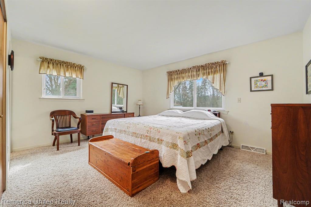 11796 Post Lane, South Lyon, MI 48178 — Photo 14