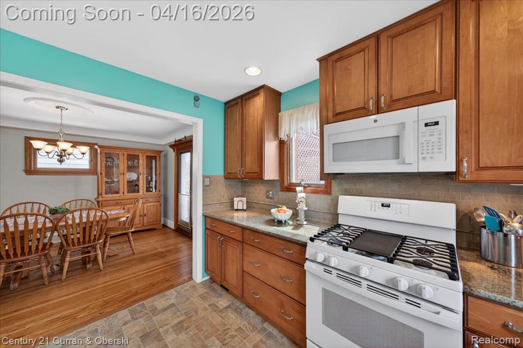 649 Phillips Avenue, Clawson, MI — Photo 17