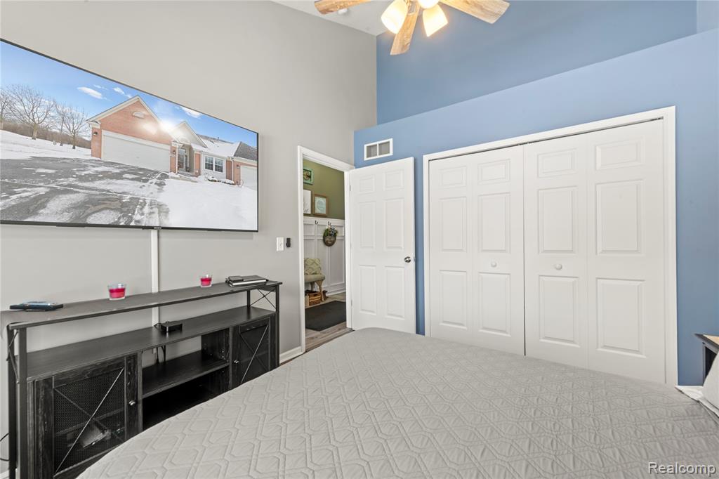 5579 Elmhurst Drive, 167, Trenton, MI 48183 — Photo 12