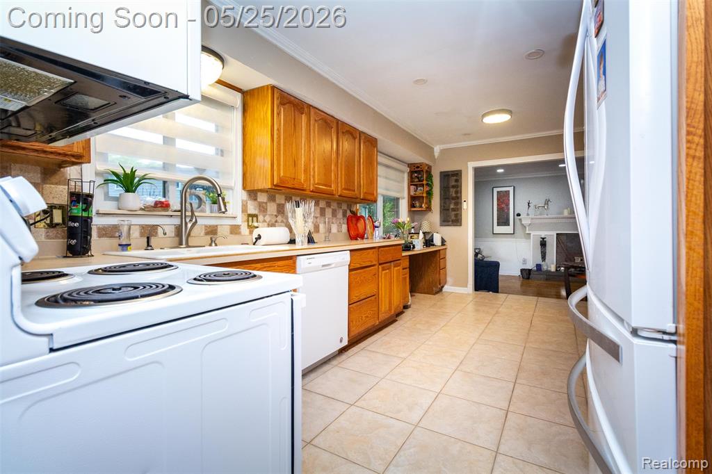 42928 Versailles Road, Canton, MI 48187 — Photo 12