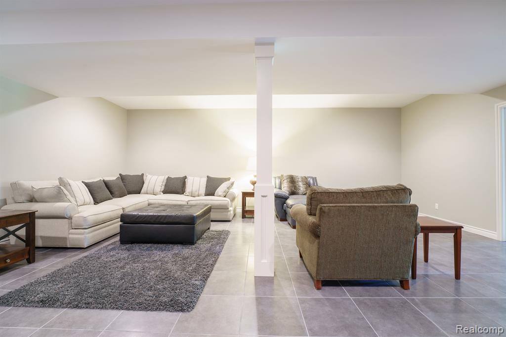 10031 IOSCO RIDGE Drive, Gregory, MI 48137 — Photo 41